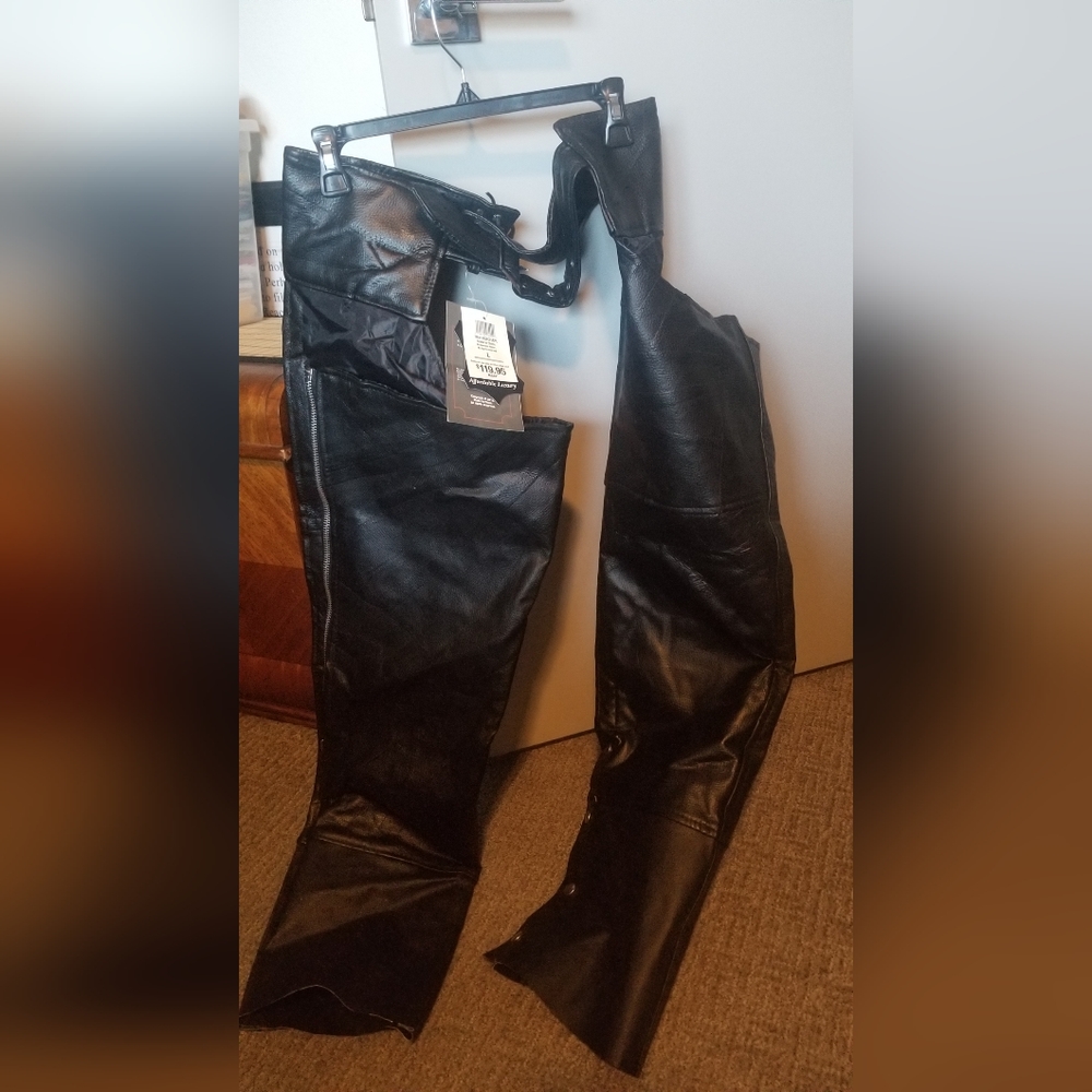 Diamond Plate black leather riding chaps size L